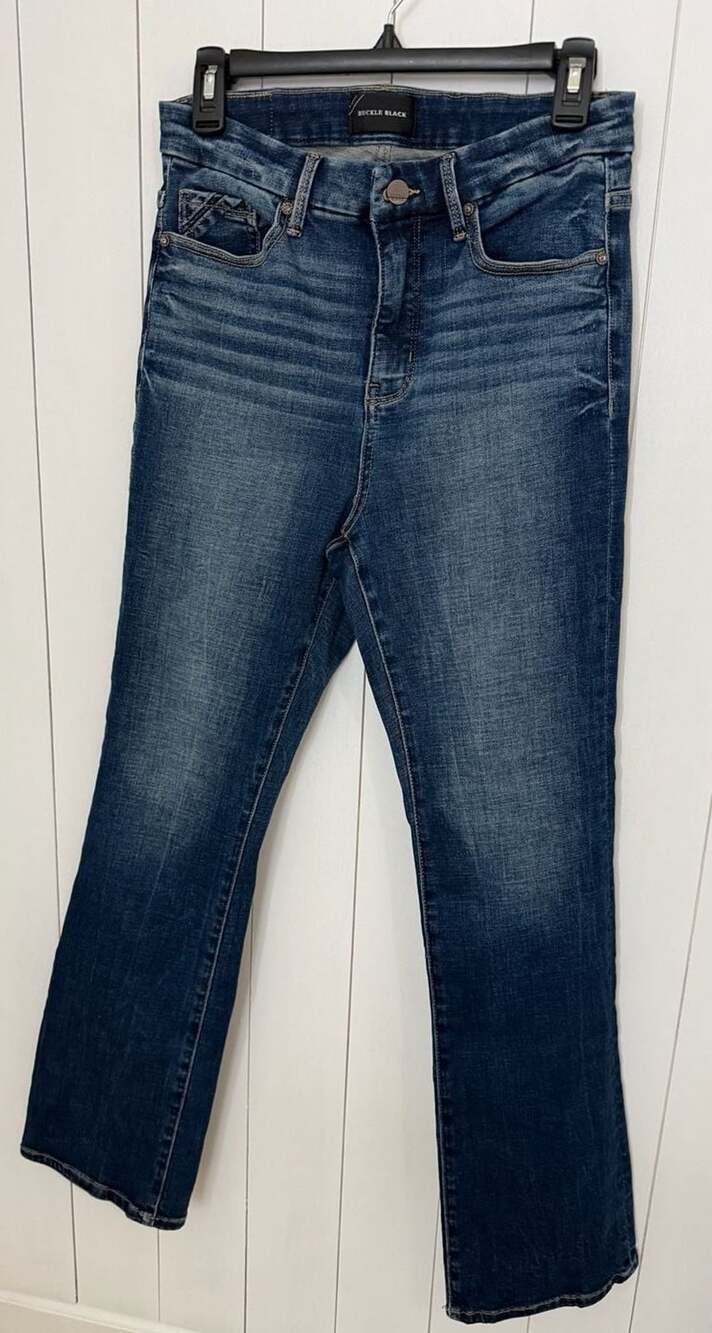 Buckle Black Fit No. 75 Tailored Bootcut Size 27x30 Jeans
